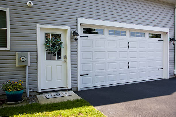 24/7 Emergency Garage Door Panel Replacement experts in Clayton, GA